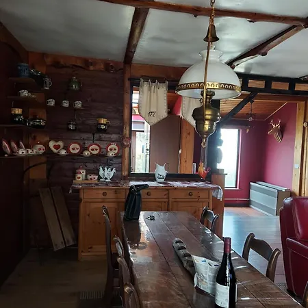 Des Pins D'autriche Chalet Comblain-Fairon