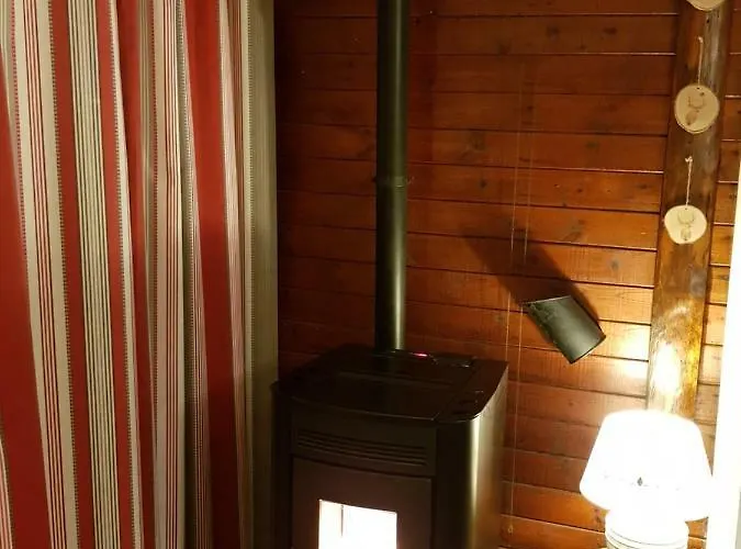 Des Pins D'autriche Comblain-Fairon